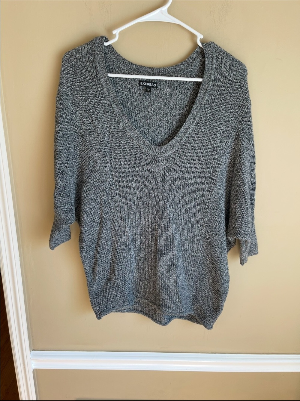 Express Women's Heather Gray V-Neck Short Sleeve Sweater